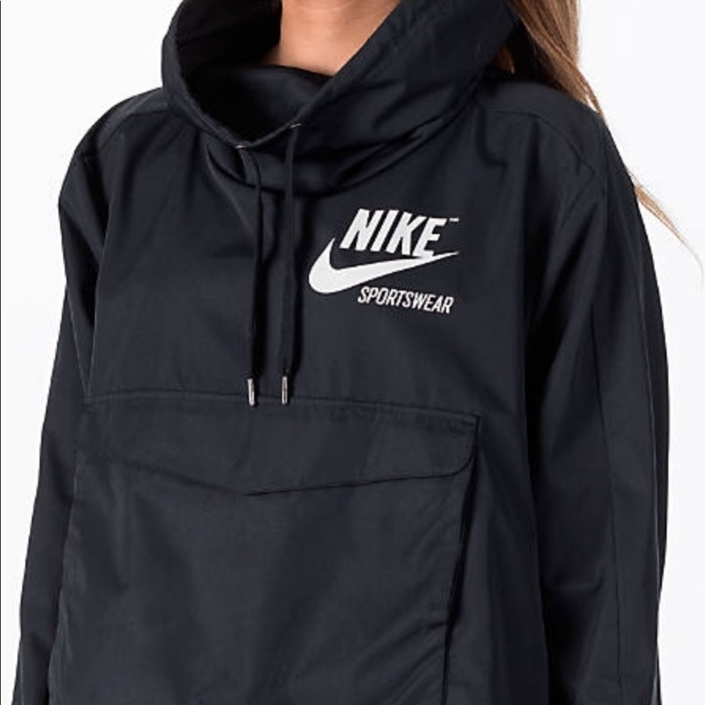 WOMEN'S NIKE SPORTSWEAR ARCHIVE CROP HOODIE